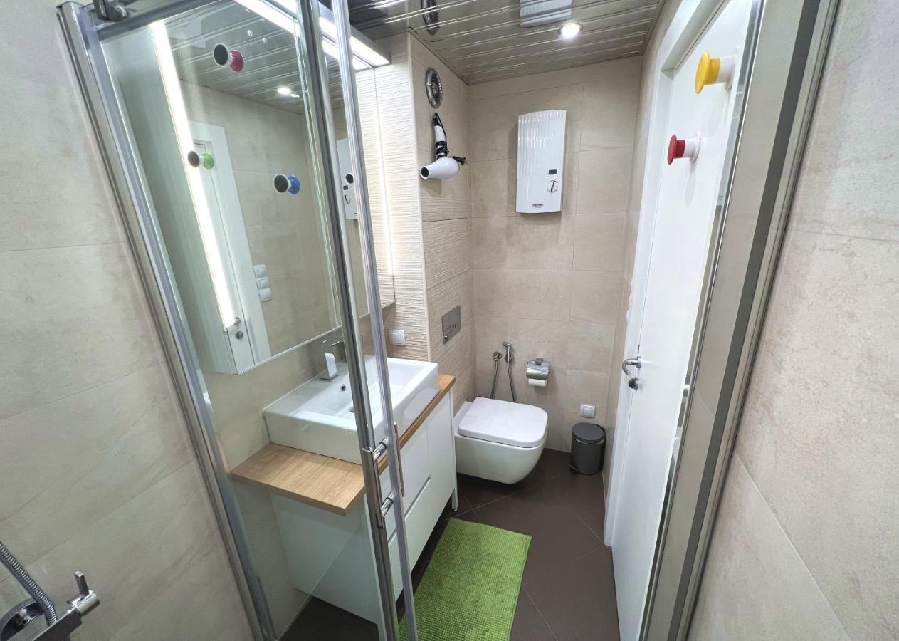 Unique Luxurious Jacuzzi Penthouse Duplex In City Center! 2 Baths! Free Parking! Софія Екстер'єр фото