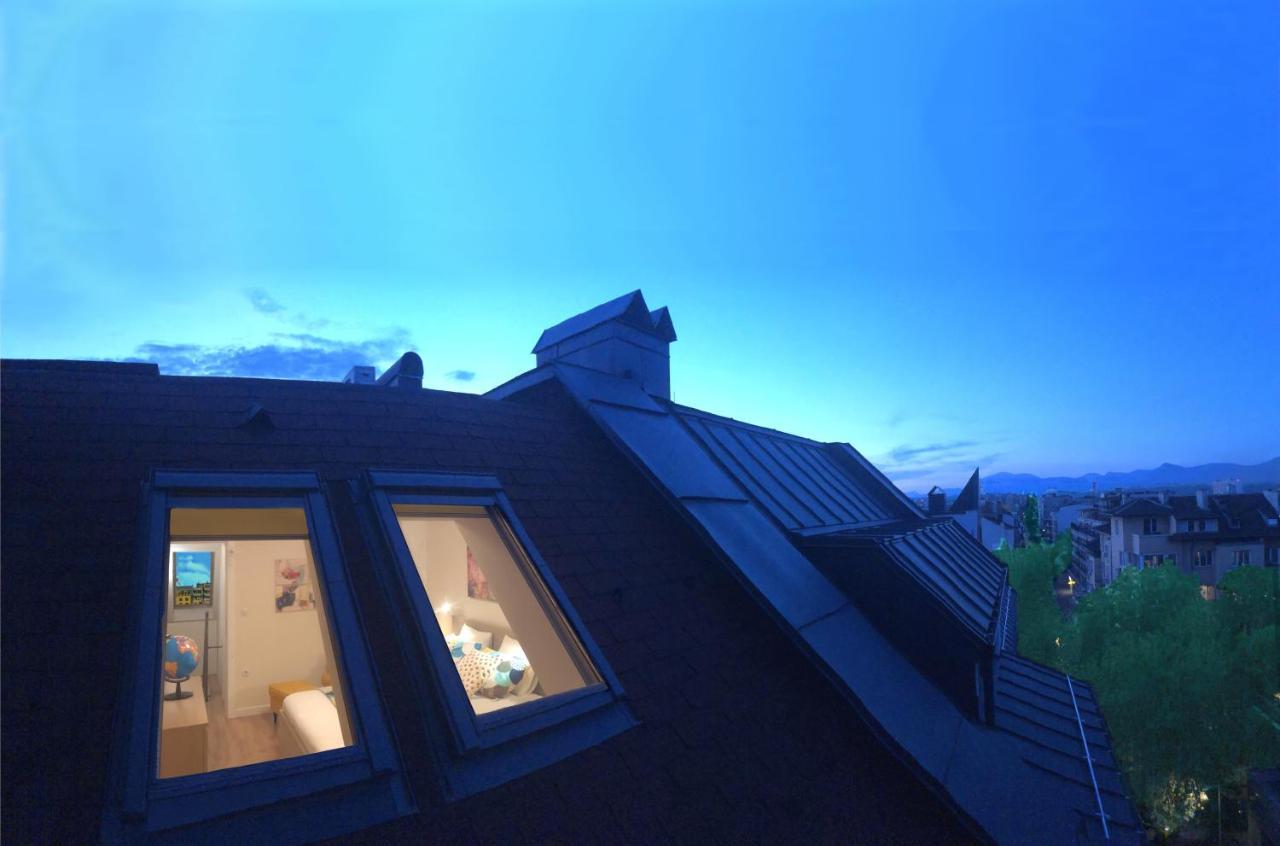 Unique Luxurious Jacuzzi Penthouse Duplex In City Center! 2 Baths! Free Parking! Софія Екстер'єр фото